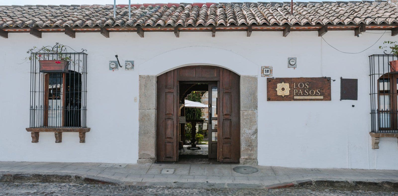 Street entrance of Hotel Los Pasos