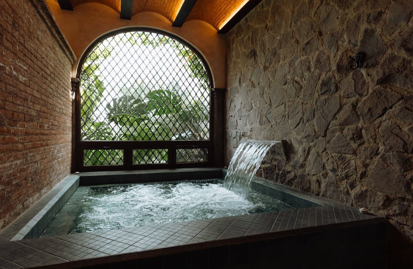 Thermal pool at Los Pasos Boutique Spa